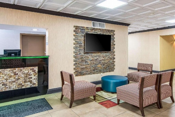 Clarion Inn Columbia Airport image 17